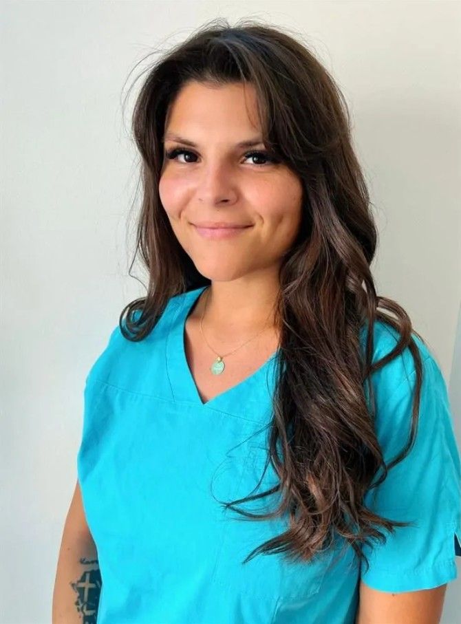 Portrait von Anna Tseka-Westbeld, medizinische Fachangestellte in unserer Orthopädie Privatpraxis in Köln.
