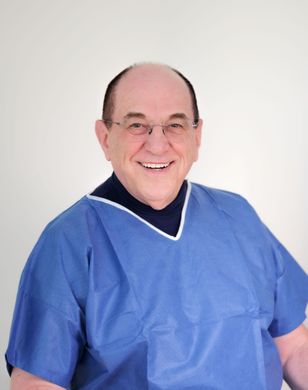 Portrait von Dr. Strümper, leitender Facharzt unserer Orthopädie Privatpraxis in Köln.