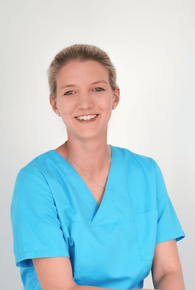 Portrait von Lisa Radermacher, medizinische Fachangestellte in unserer Orthopädie Privatpraxis in Köln.