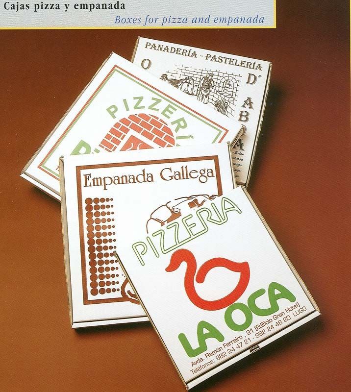 Las cajas para pizza y empanadas se apilan una encima de otra