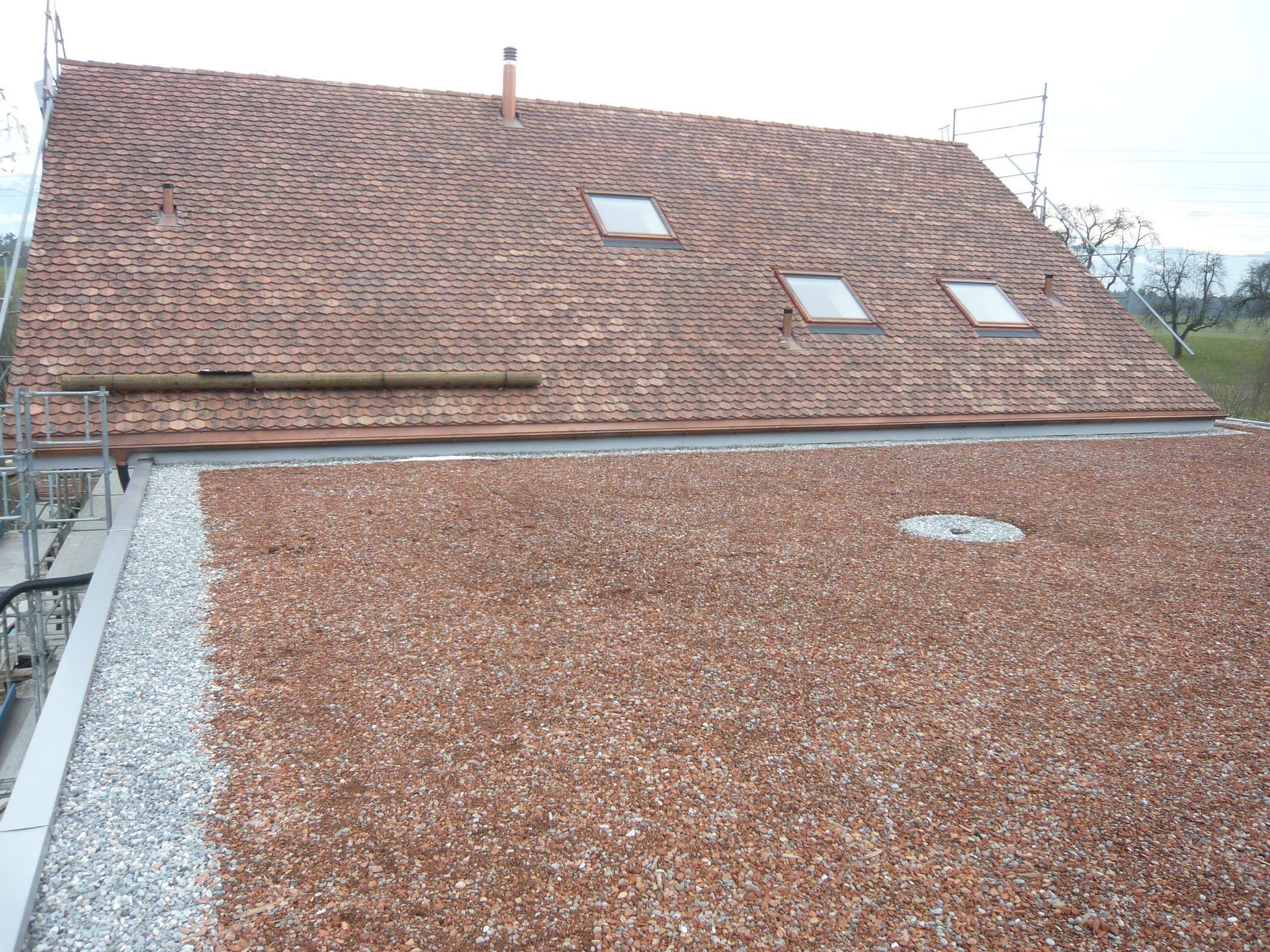 Dachfenster und Oblichter - Neuhaus Dach GmbH 5