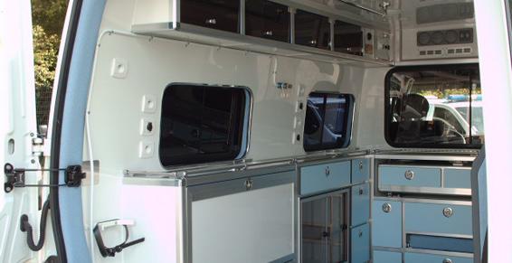 Aménagement de véhicule - Ambulance - AMDL Composites en Myenne (53)