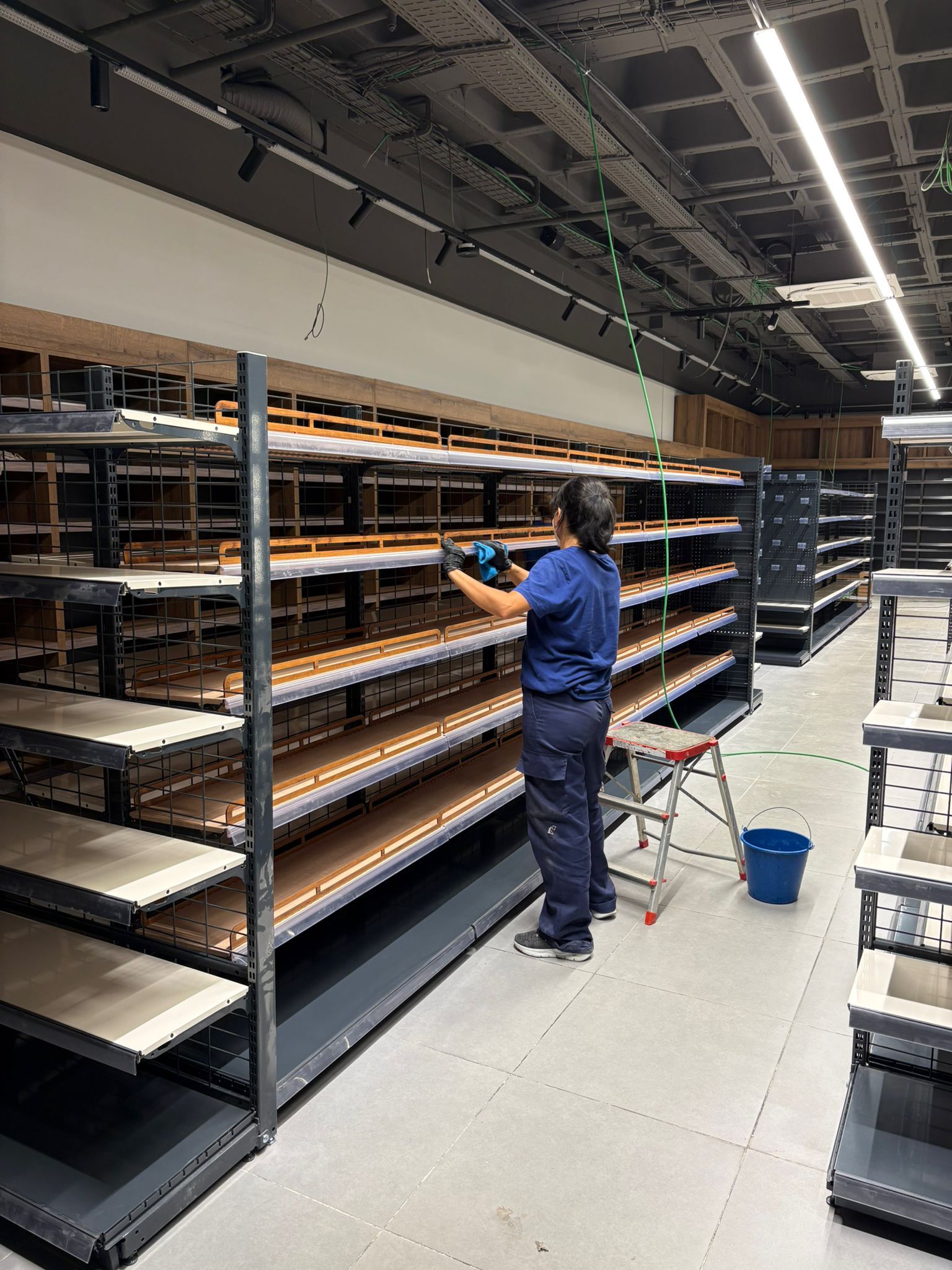 Casa con basura acumulada por síndrome de Diógenes