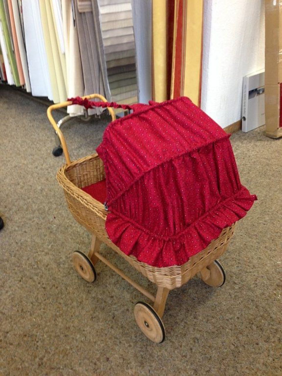 restaurierter Kinderwagen durch Rolf Camichel