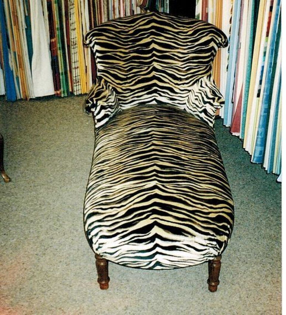 neu bezogener Stuhl von Rolf Camichel