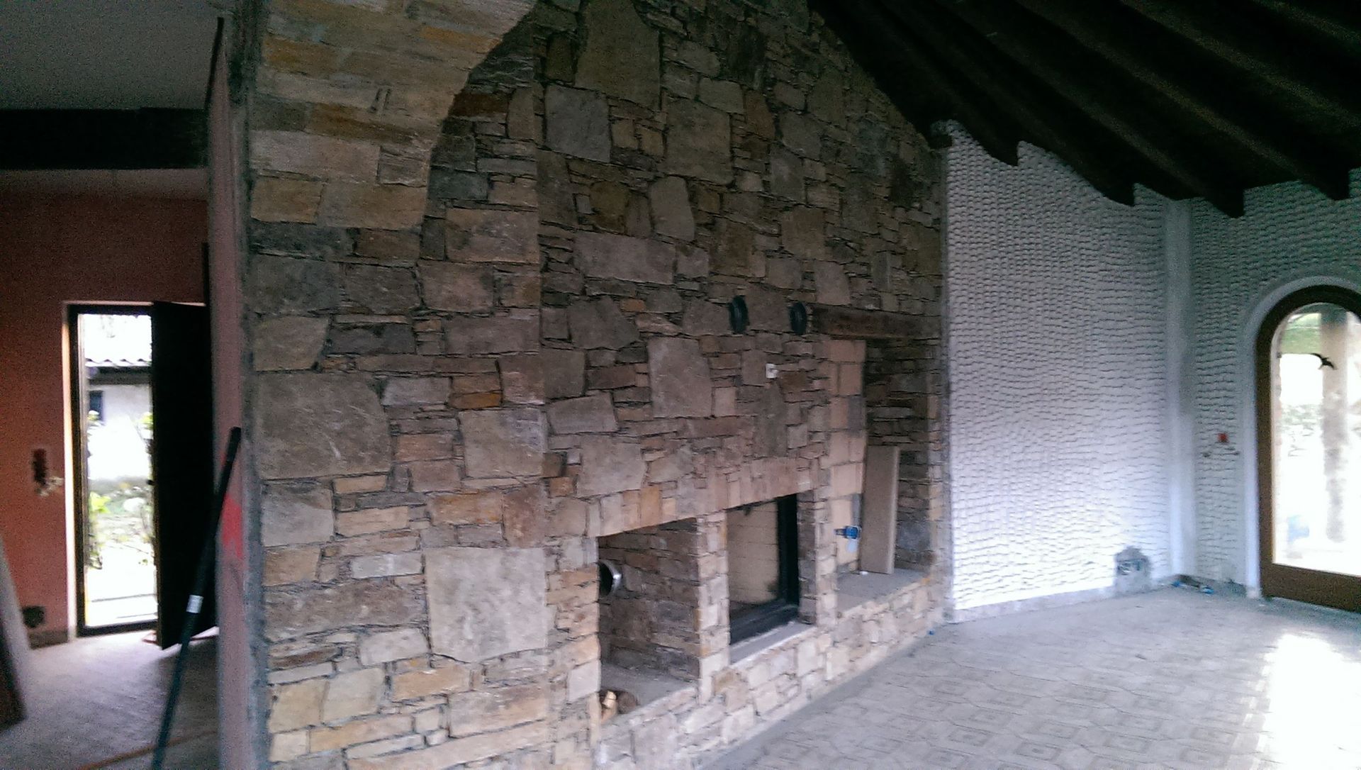 parete interna in pietra