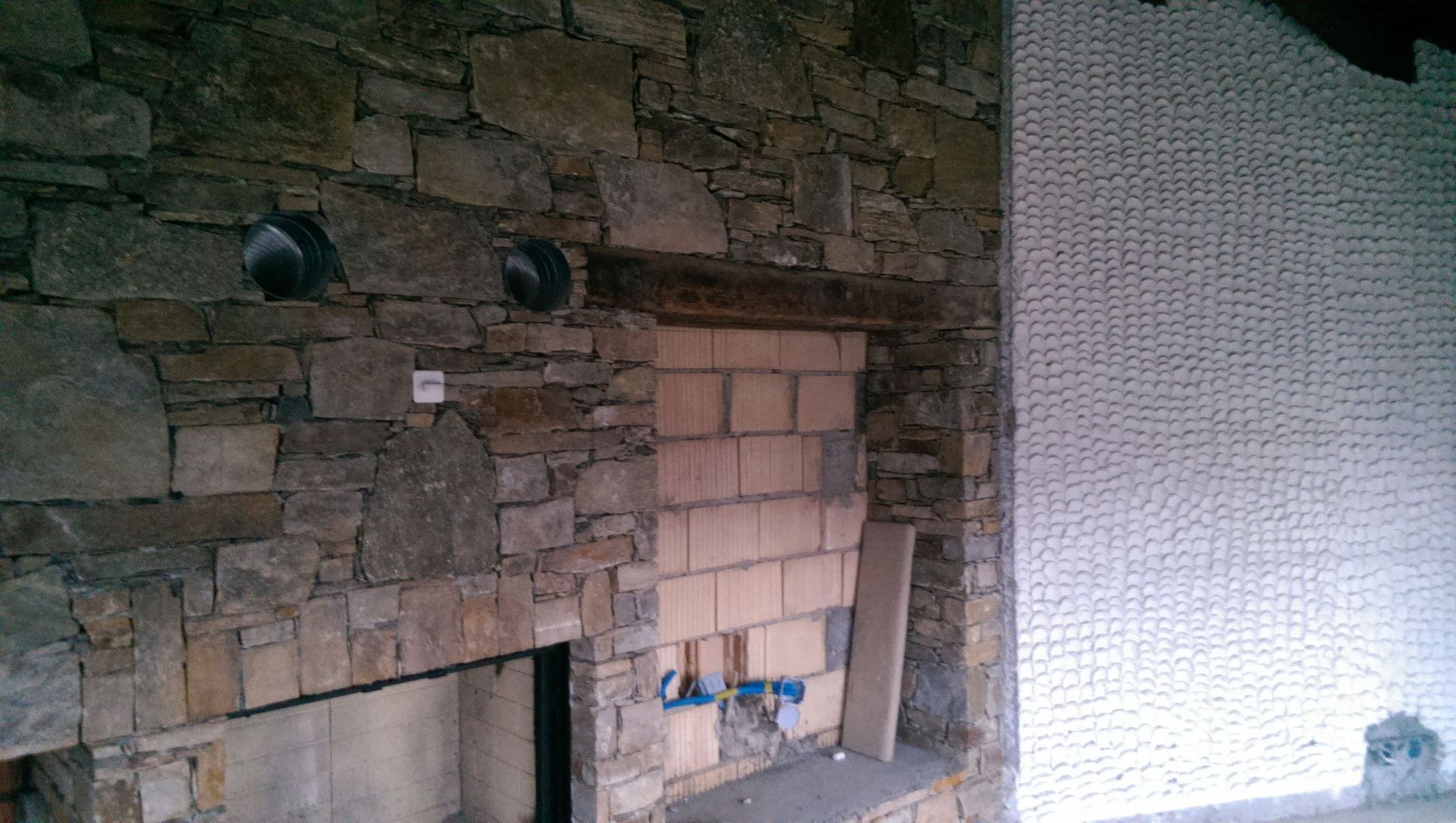 parete interna in pietra naturale