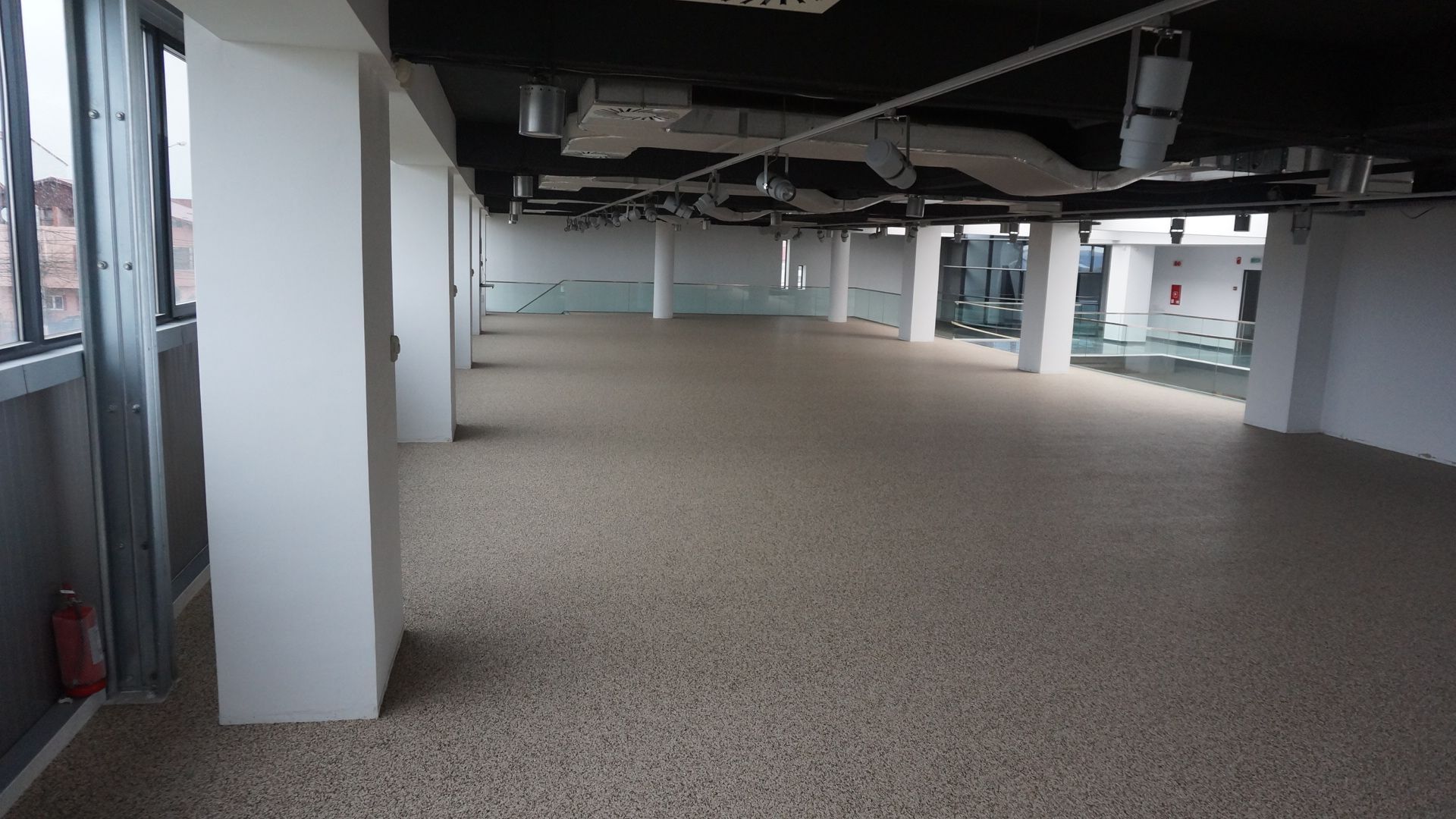 Une pièce vide en quartz coloré