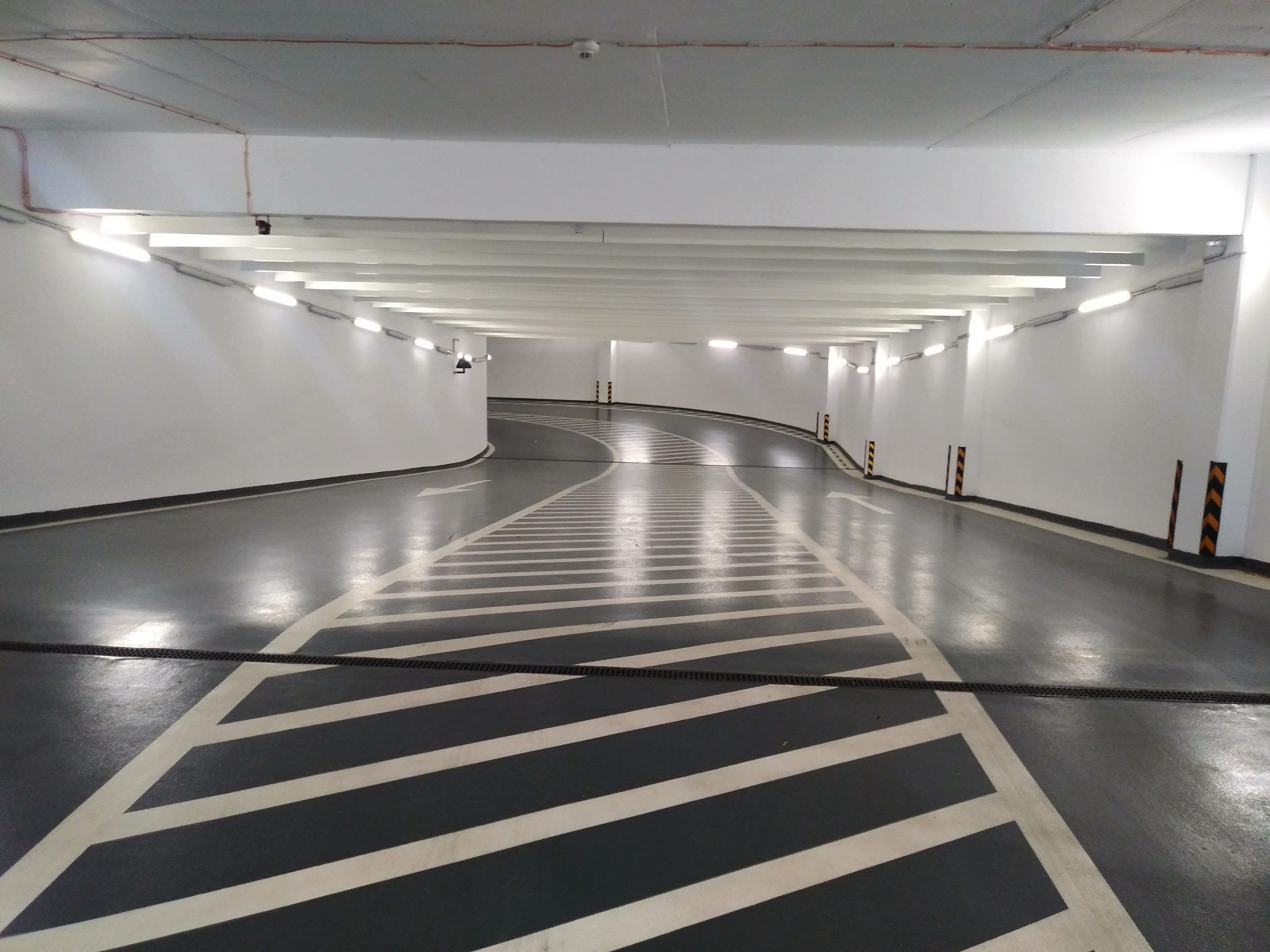 Peinture époxy pour sol de parking