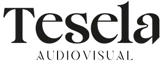 Logotipo de Tesela Audiovisual en texto negro.