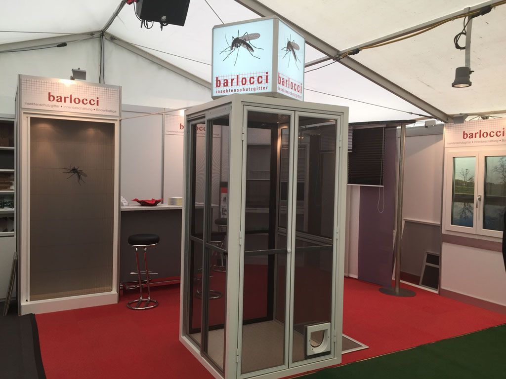 Insektenschutzgitter Spezialanfertigungen auf Mass gegen Mücken & Co. Seit über 20 Jahren verbannen wir Plagegeister wie Stechmücken, Fliegen, Wespen und andere unerwünschte Besucher wie Spinnen, Mäuse und Frösche u.a. ebenso in Lichtschächten