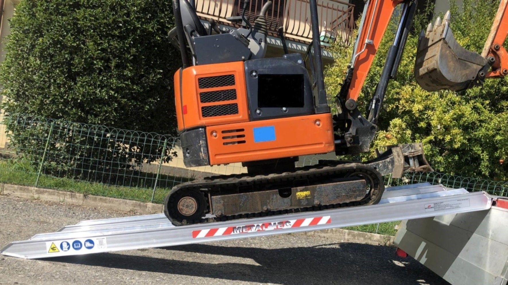 materiels-divers-grues-ventouses-assortiment-vente-location-acces-elevatique-sa-crissier-vaud-romandie-suisse