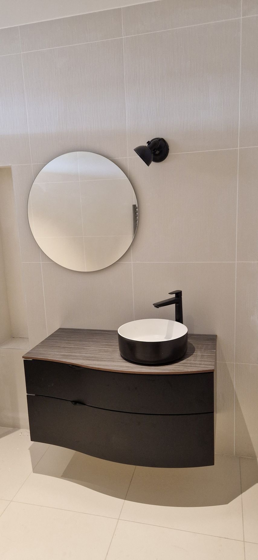 Salle de bains : meuble et vasque