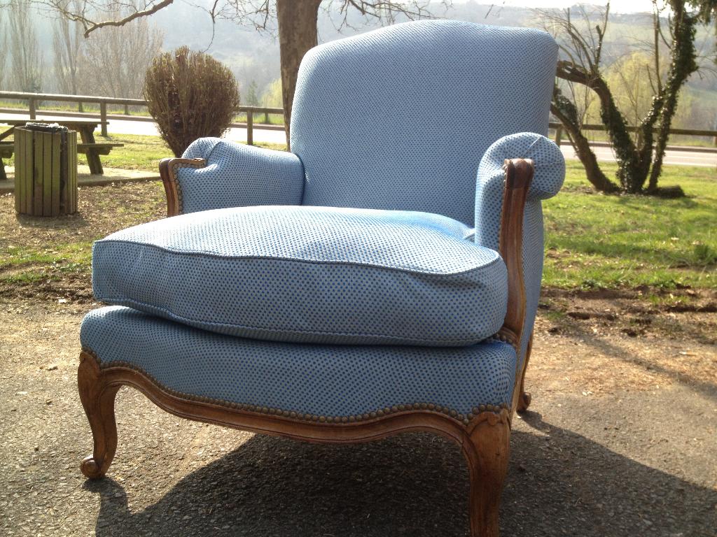Fauteuil en tissu bleu