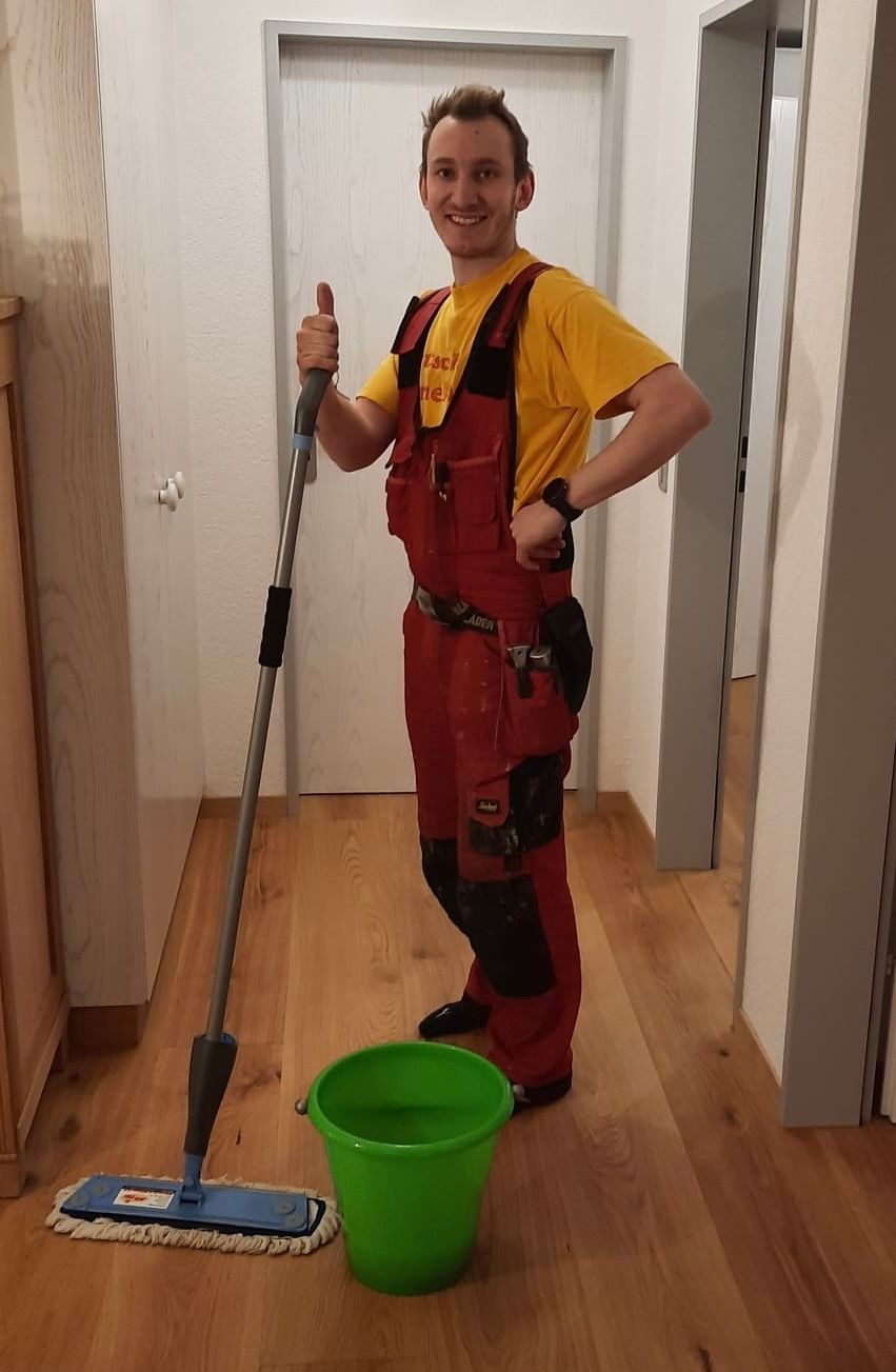 Bärtsch & Söhne AG, Parkett wird verlegt