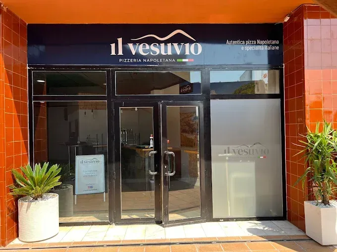 Entrada del restaurante: cartel 