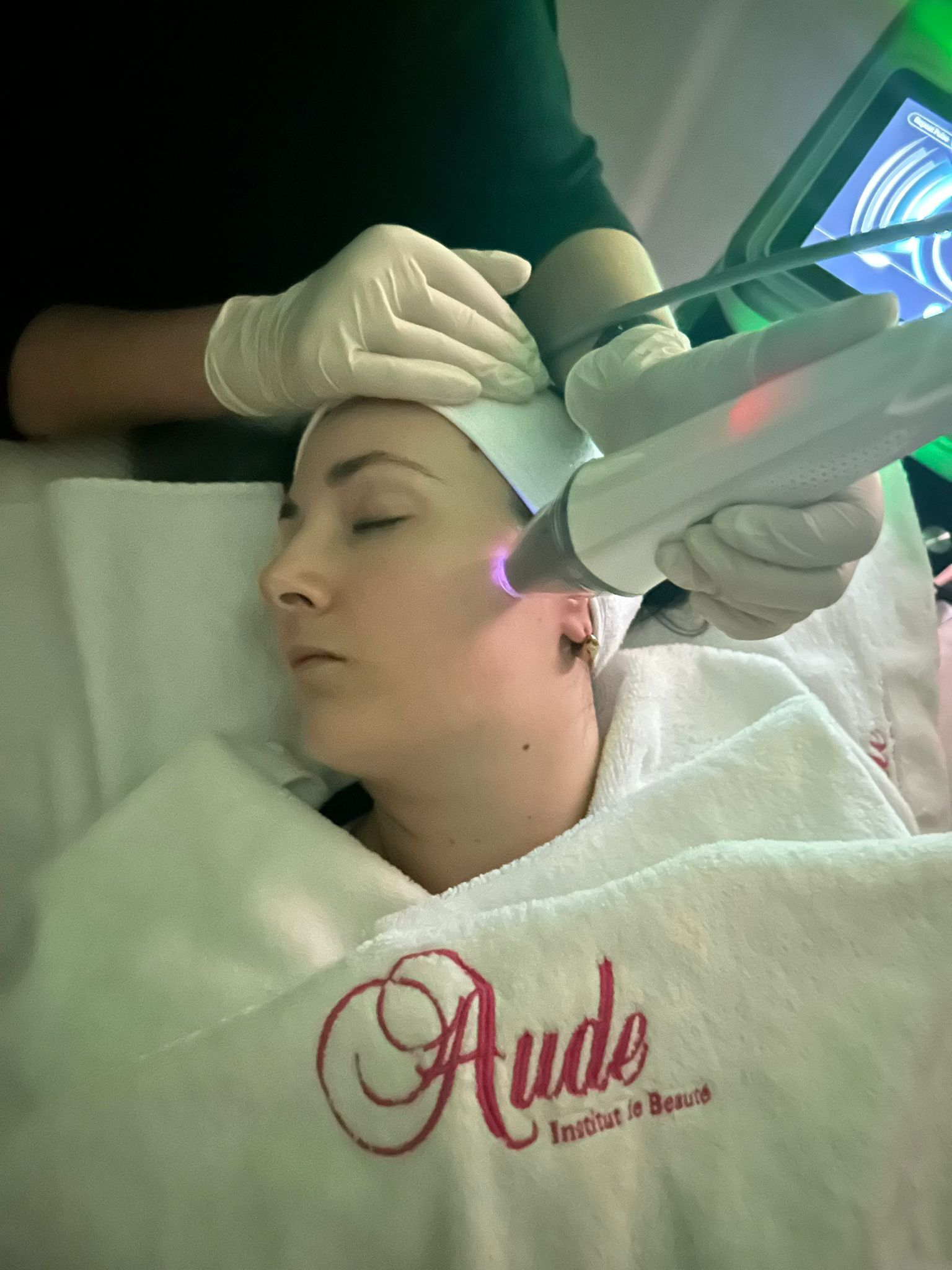 La madérothérapie, soin du mois dans notre institut à Sion. Aude Institut