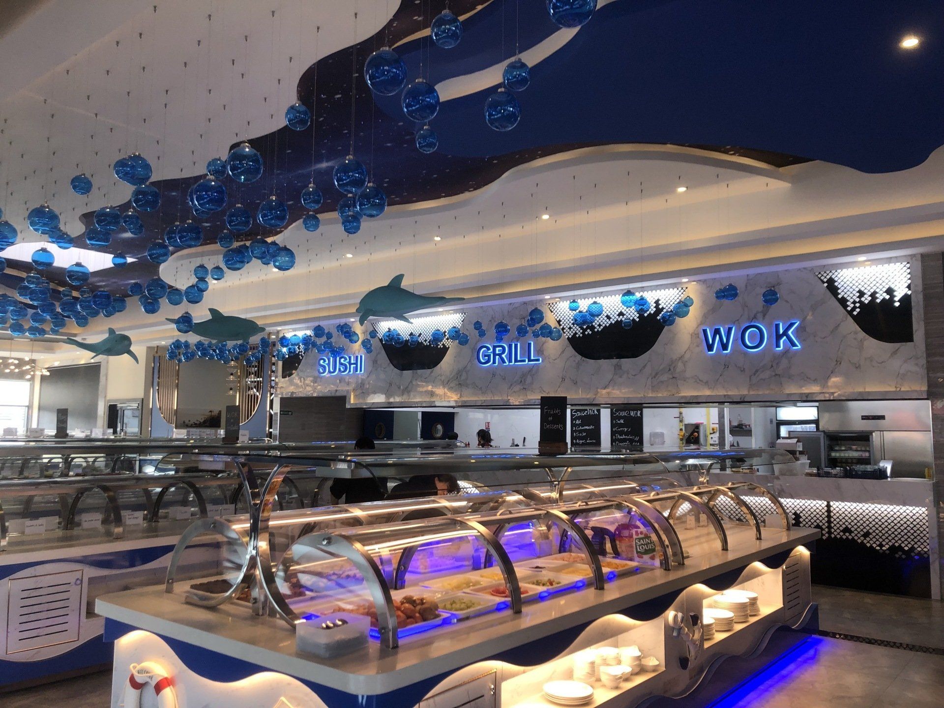 Grillades, wok et sushis