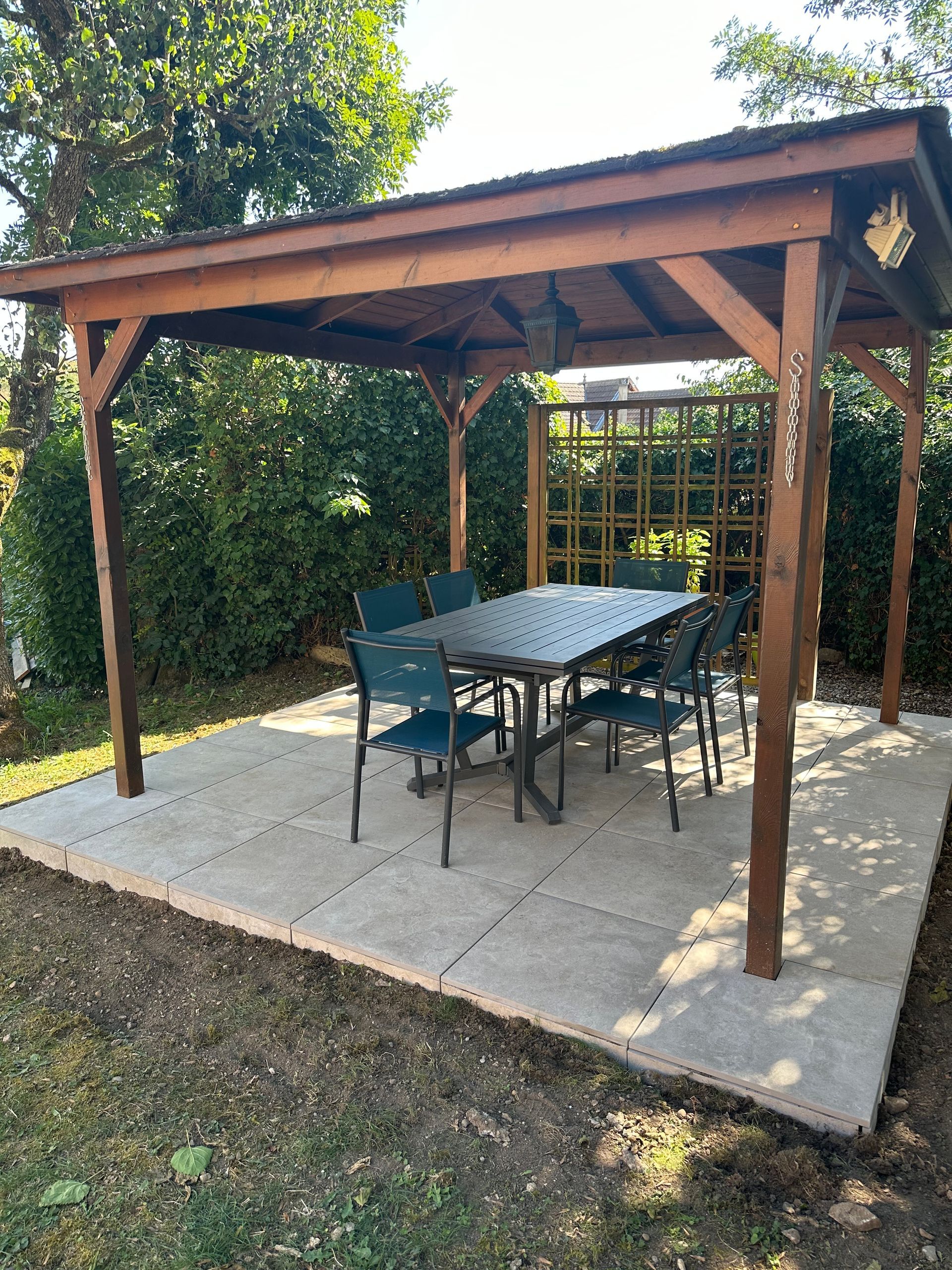 Photo d'une terrasse en extérieur