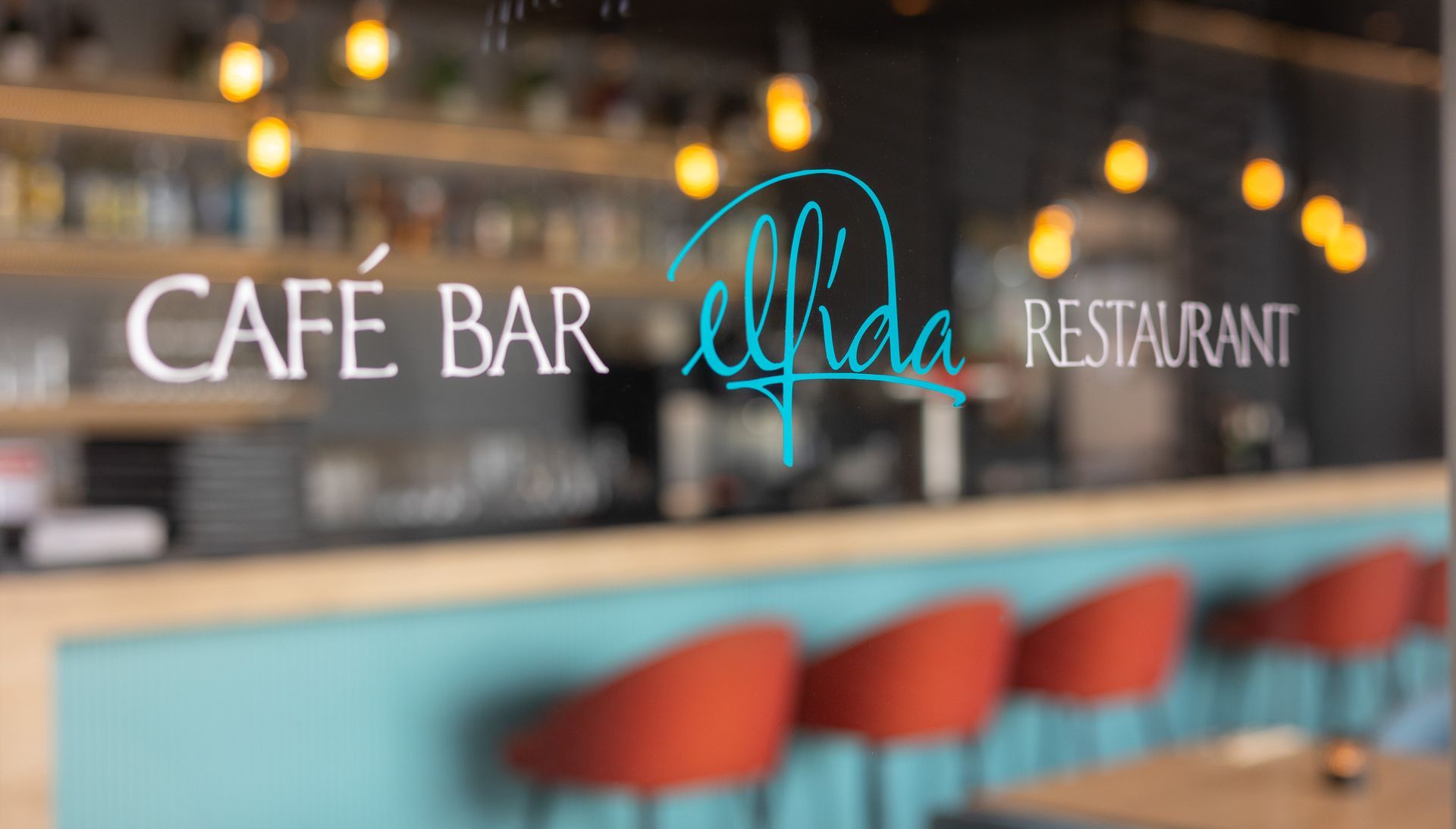 Innenansicht Restaurant Elfida in Auggen mit einer Bar