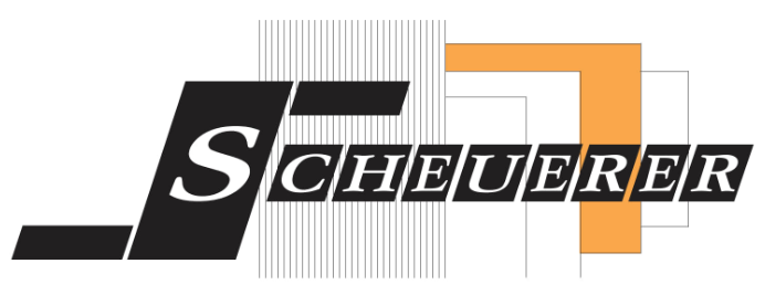 Schauerer-Logo in Schwarz und Orange mit stilisiertem Text &uuml;ber vertikalen grauen Linien