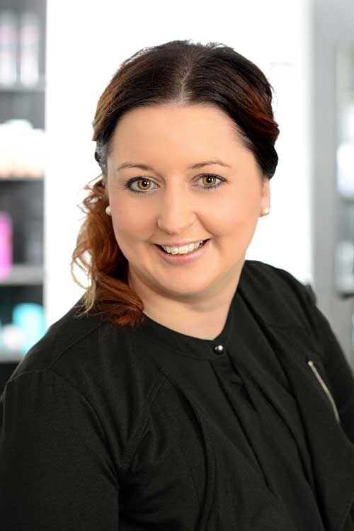 DENISE-Friseurin
