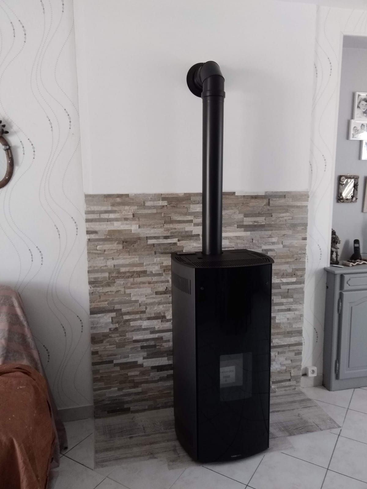 Poele à granulés noir