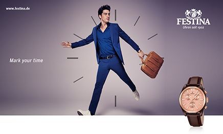 Mann mit Brauner Uhr