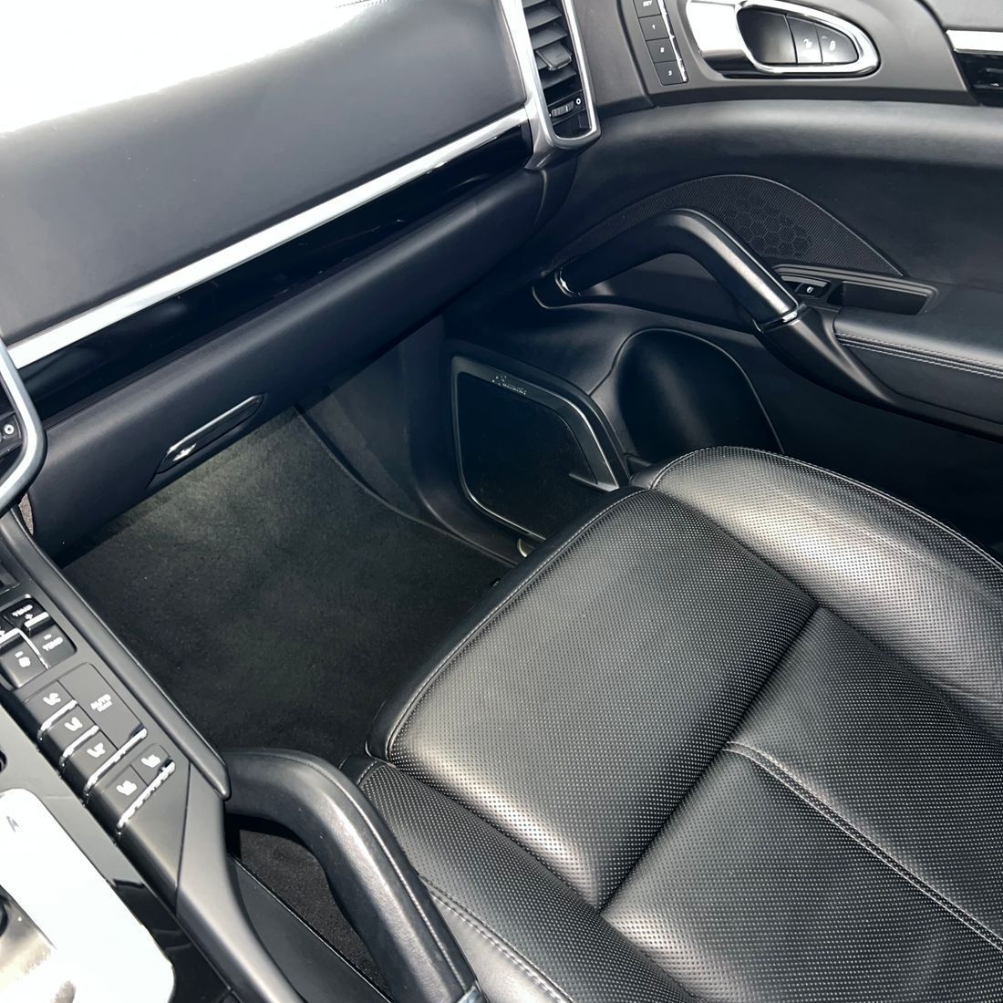 Schneider Car Detailing