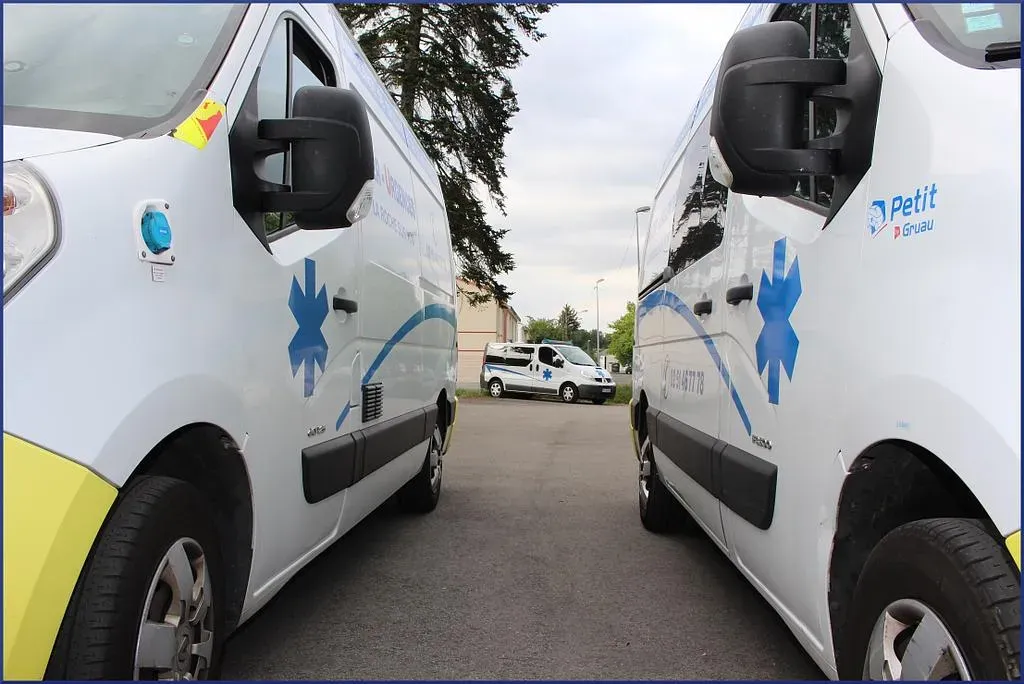 2 ambulances Inter-Urgences