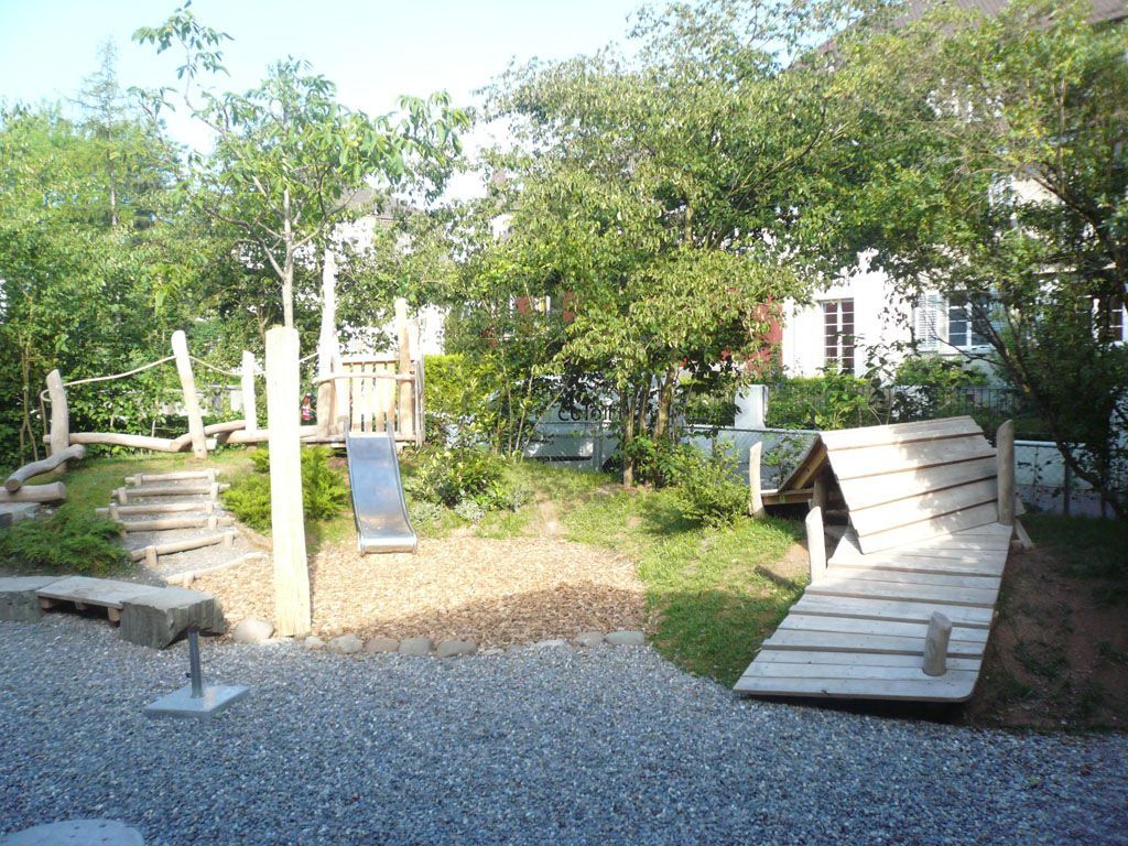 Spielplatz - d'Insle Montessori-Schule - Zürich