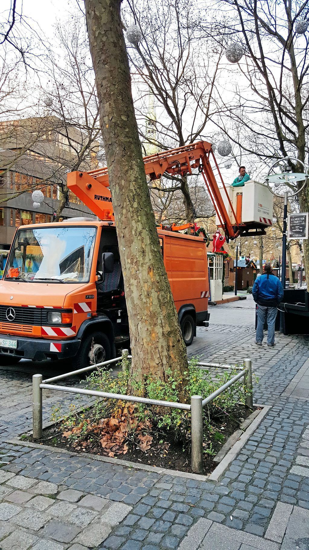 Installation von Straßenbeleuchtung und Beleuchtungsanlagen von SMW Elektrotechnik