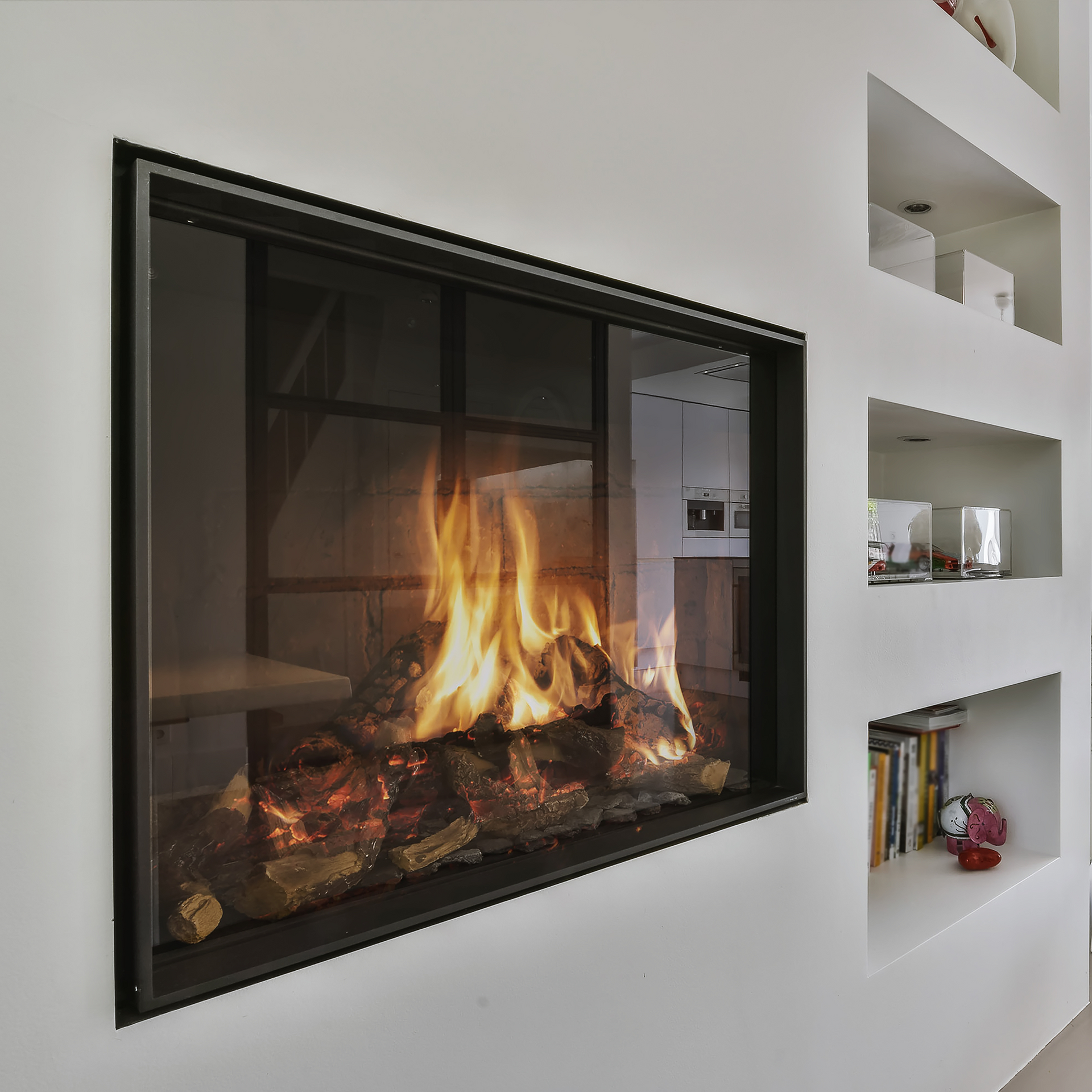 Une cheminée encastrée