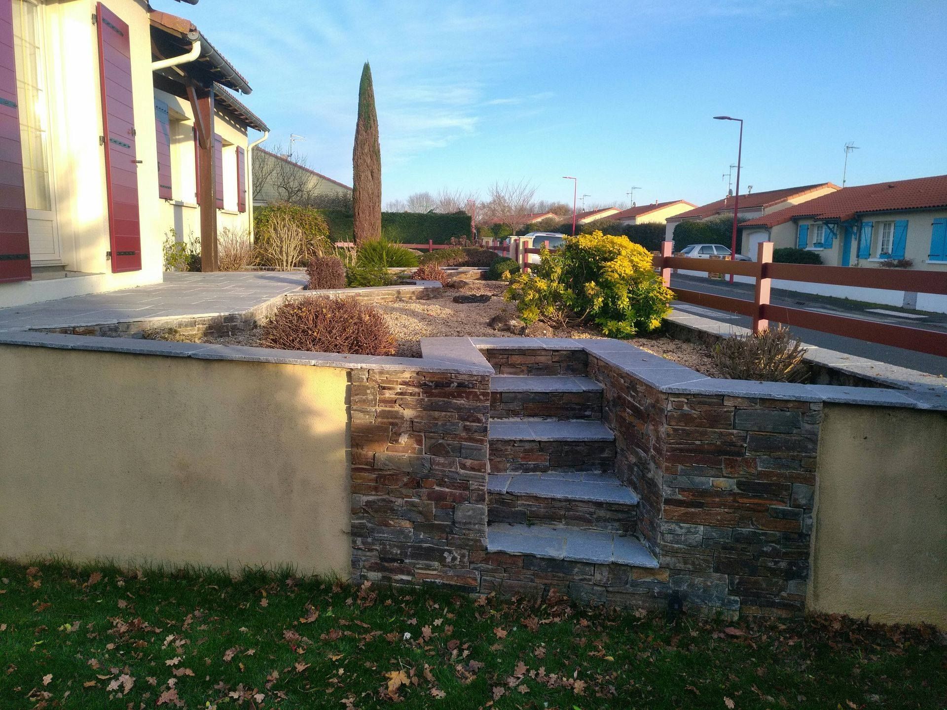 Escalier en briquette rouge