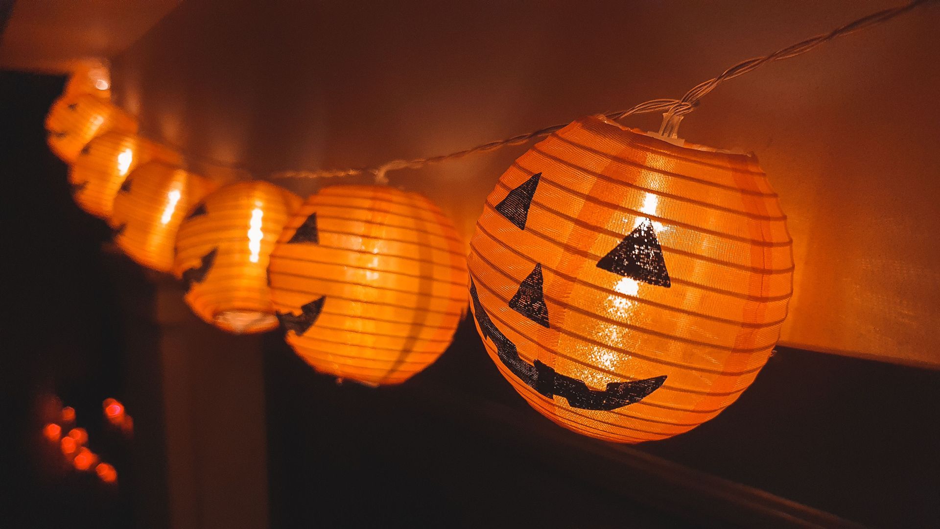 Halloween jack-o-lantern lantern lights for fall in Breckenridge