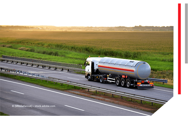Heizöllaster auf Autobahn