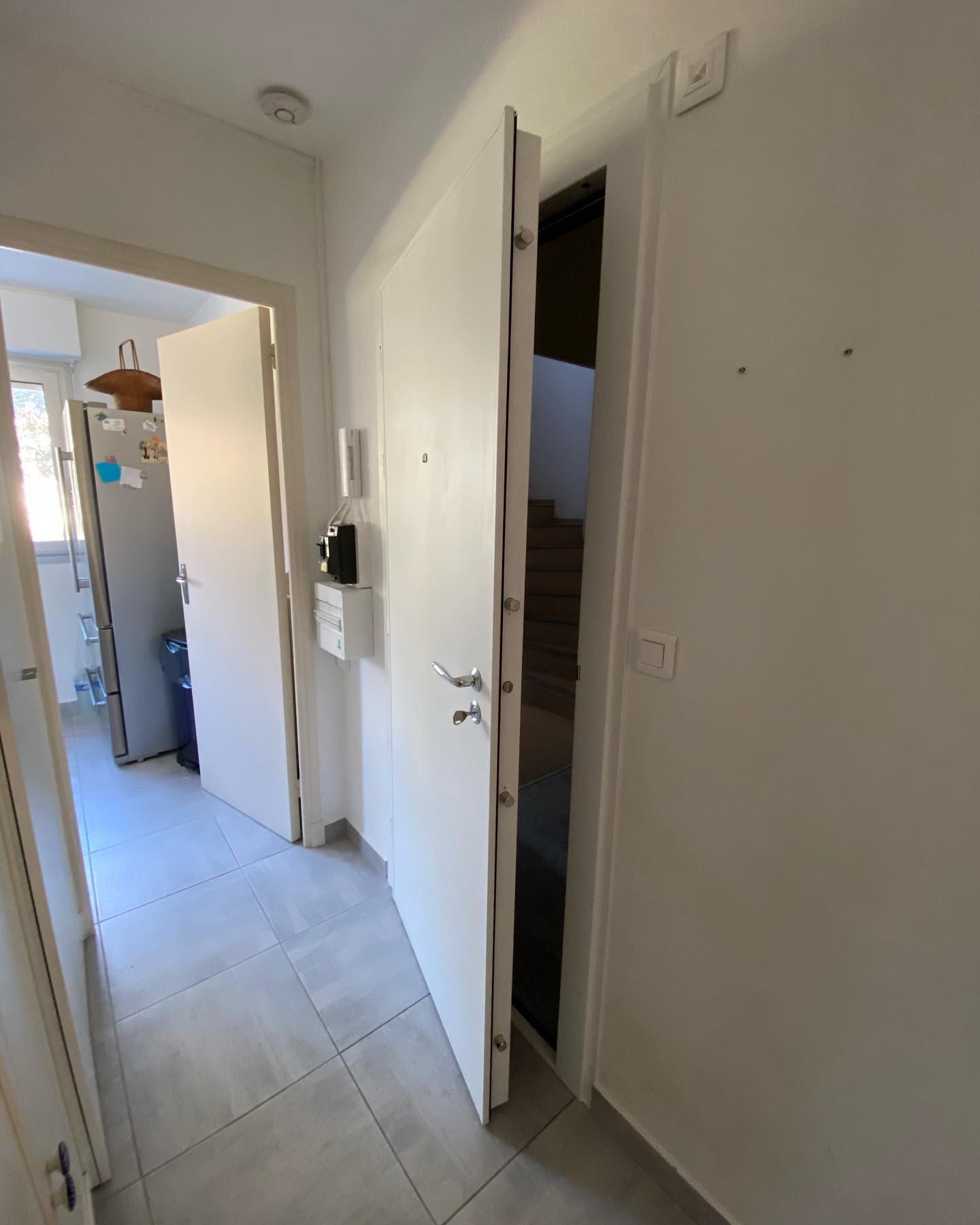 Serrure porte blanche