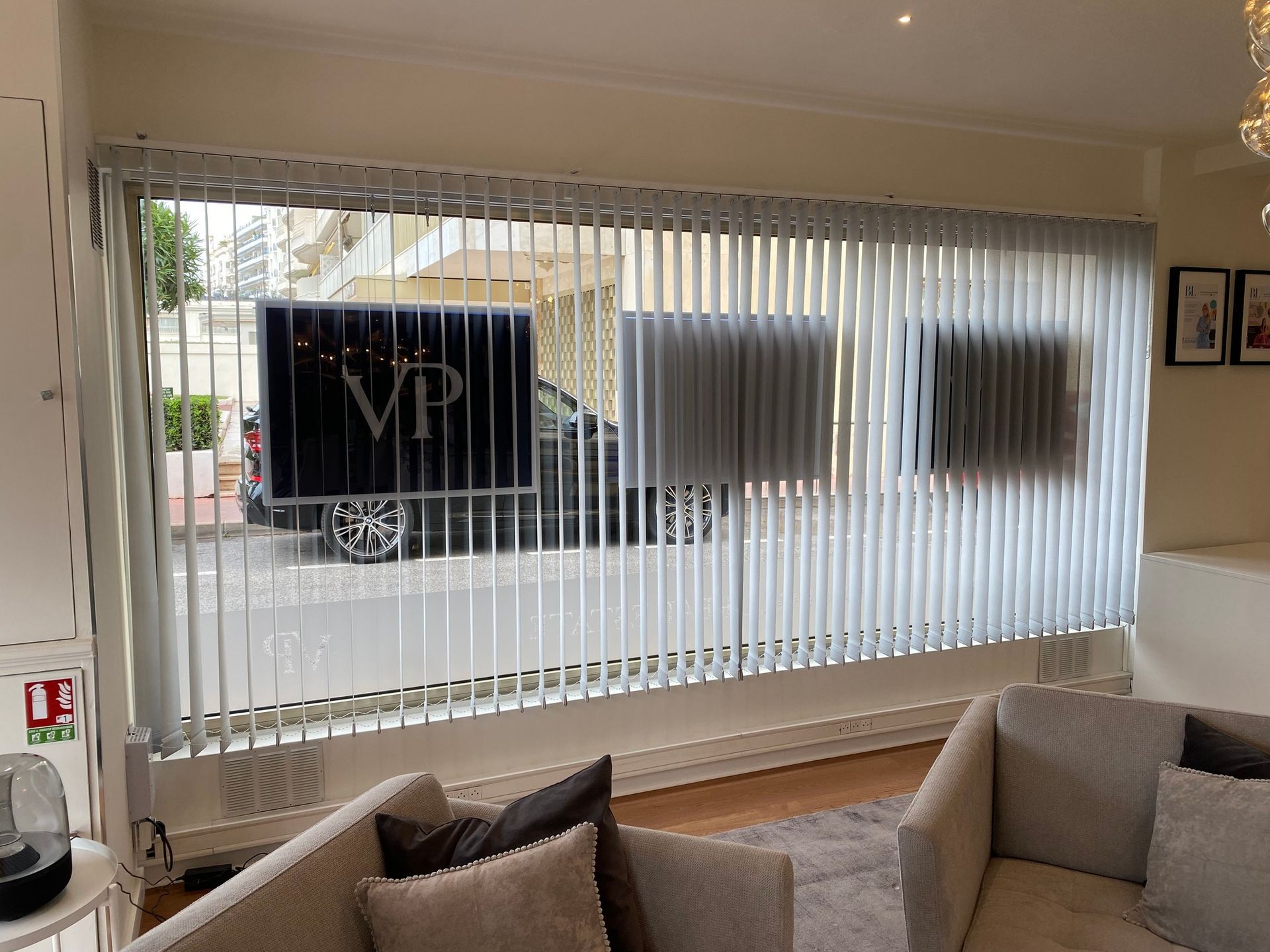 Store intérieur d'une agence