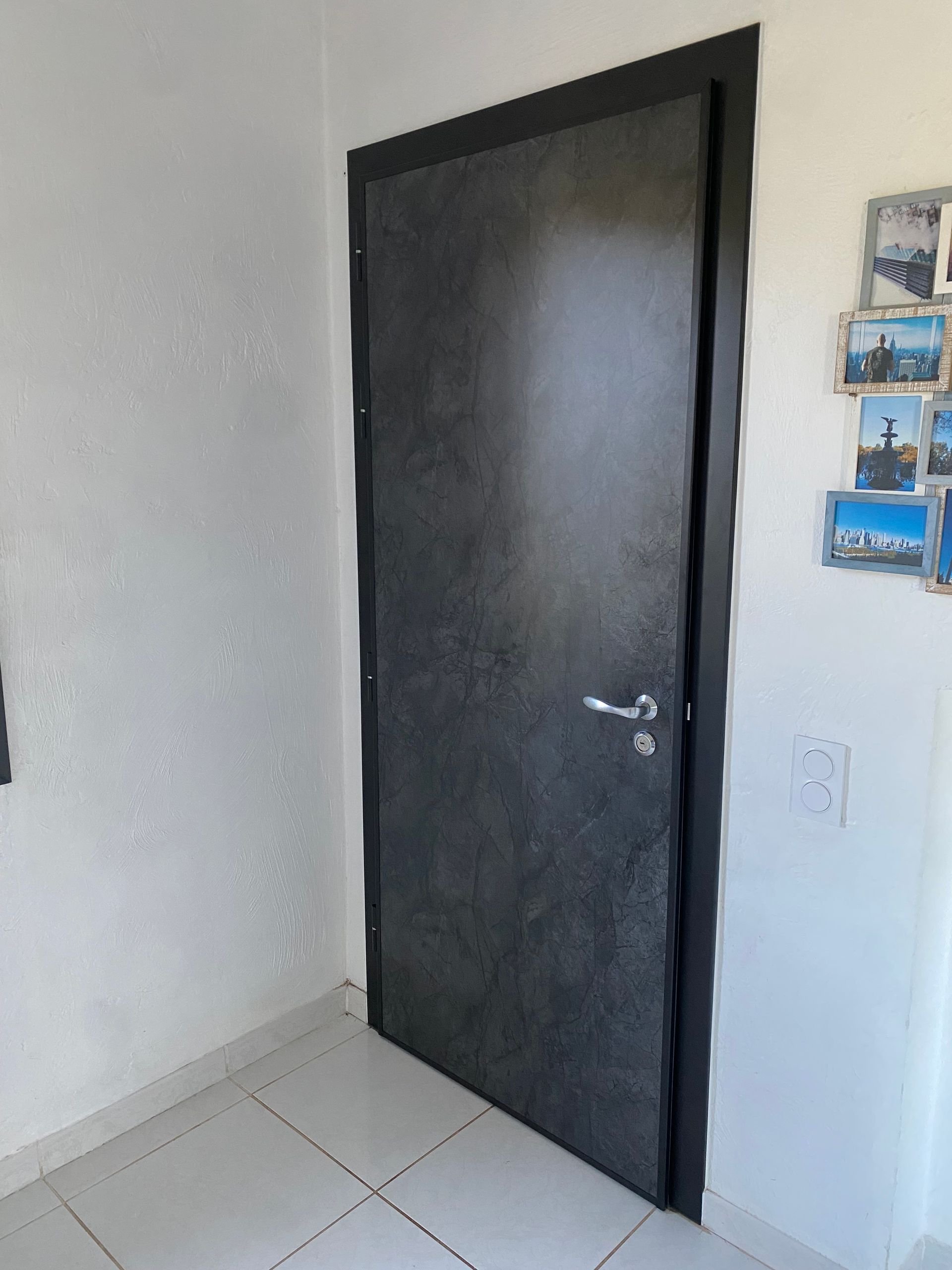 Porte d’entrée noir