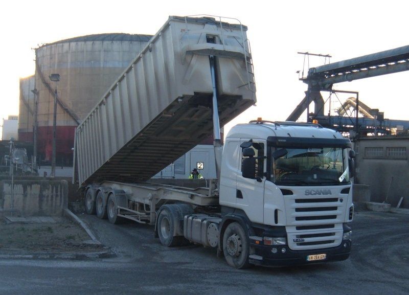 Camion benne pour produits agricoles