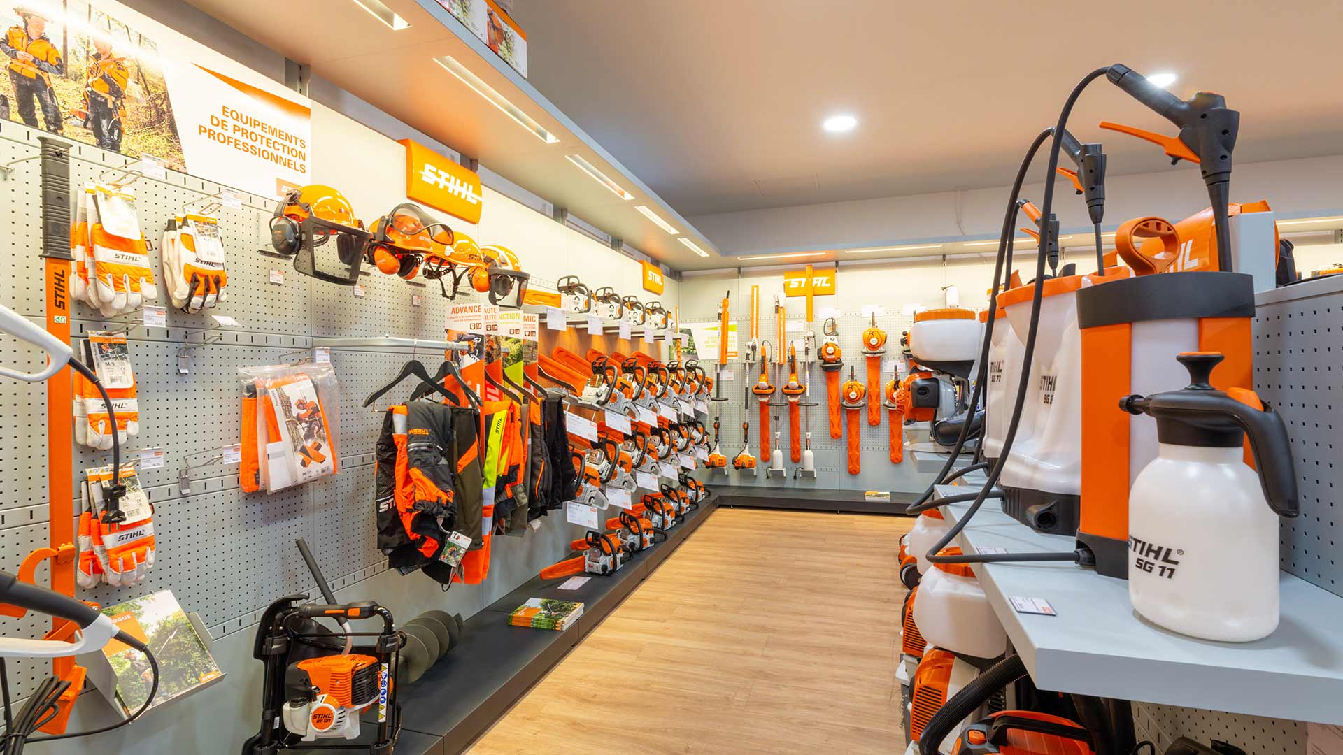 Vêtements de sécurité et produits divers STIHL en vente dans la boutique