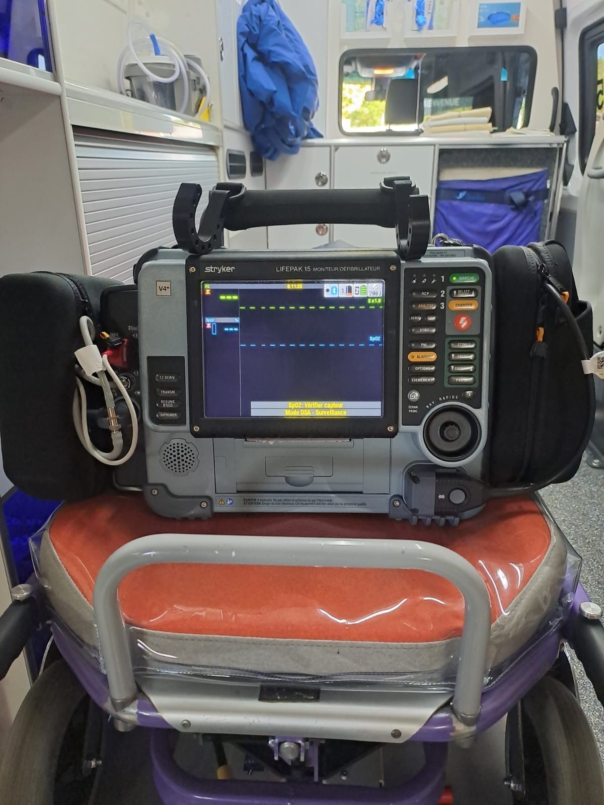 Véhicules et ambulances