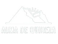 Un dibujo en blanco y negro de una montaña con una corona encima.