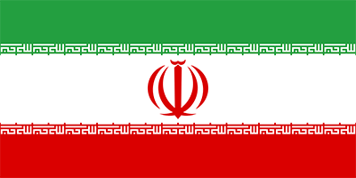 Eine grün-weiß-rote Flagge mit arabischer Schrift darauf