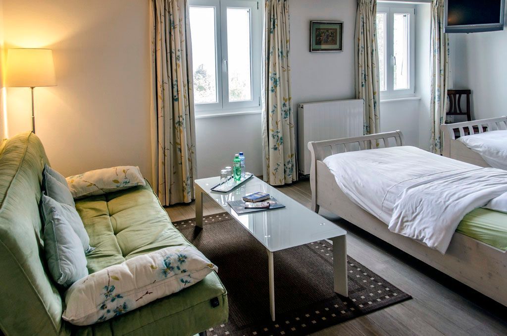 Auberge de Dully - Hôtel à Dully - chambre