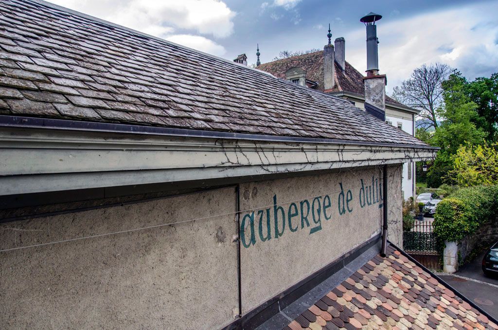 Auberge de Dully - Hôtel à Dully - Maison