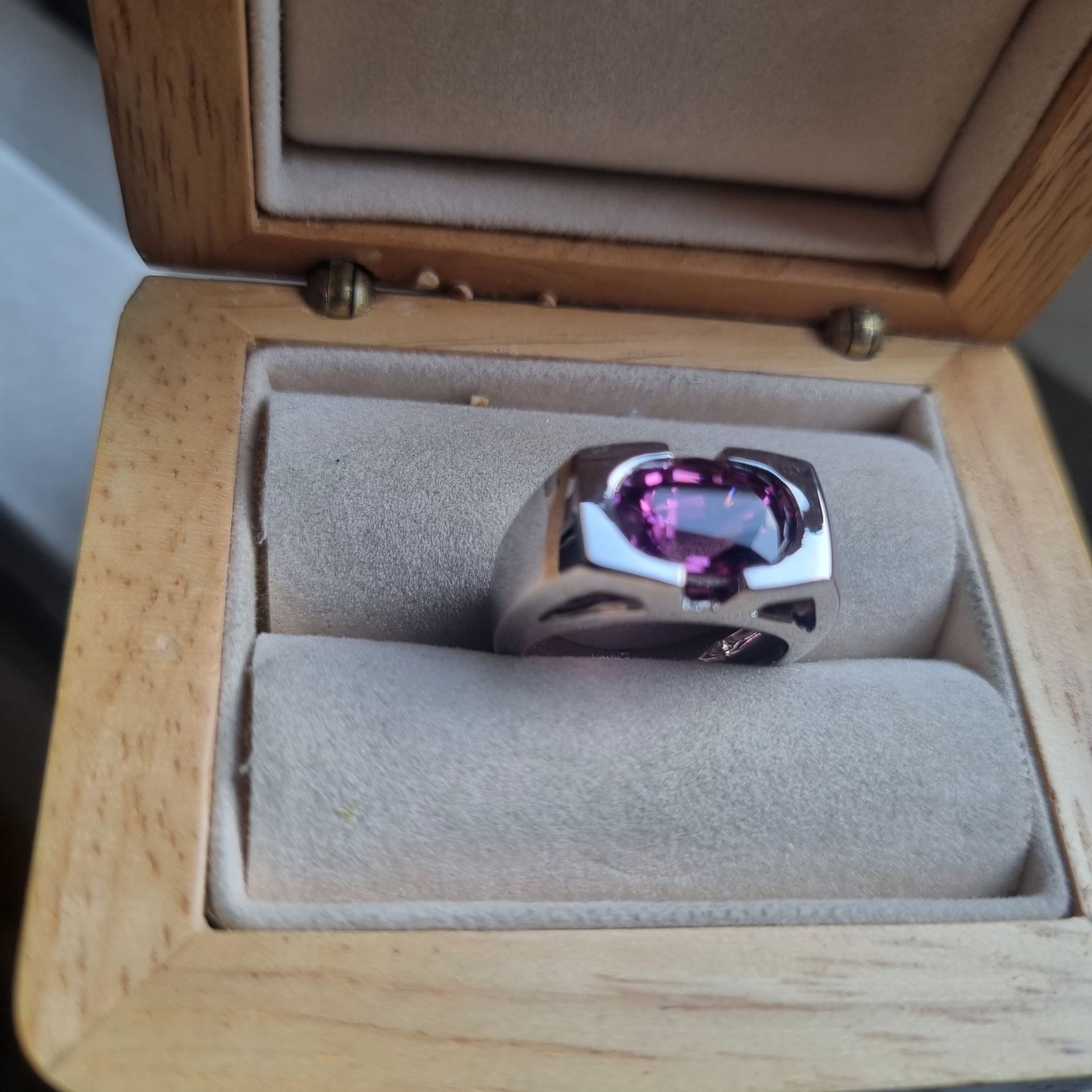 Bague en argent et pierre précieuse