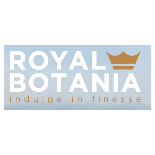 Logo für Royal Botania mit Text und einer goldenen Krone auf hellblauem Hintergrund und dem Slogan „Indulge in Finesse“.