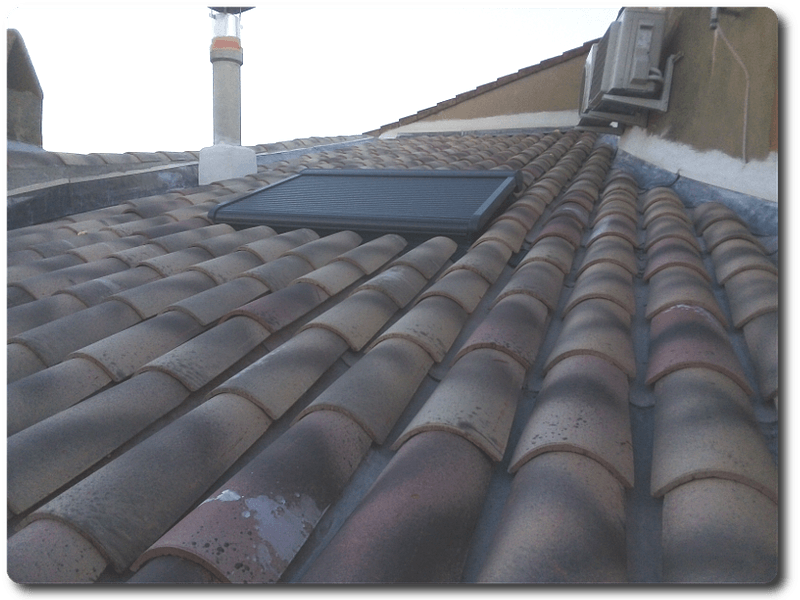 Rénovation de toiture avec pose de Velux solaires
