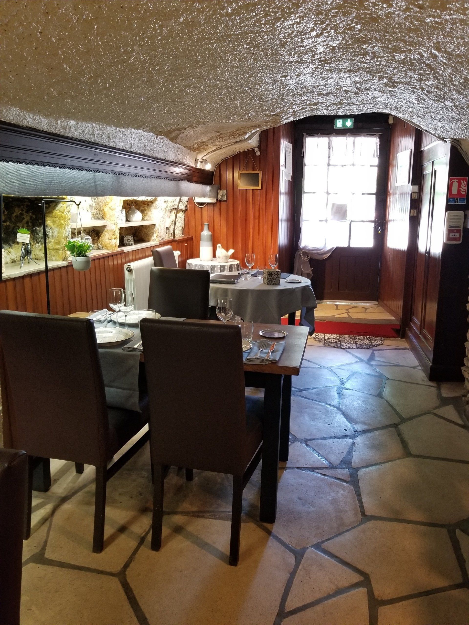 Intérieur d'une salle de restaurant